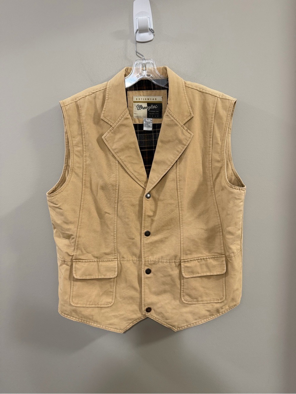 Men's Vintage Wrangler Tan Canvas Blanket Lined Work Vest with Notch Collar.